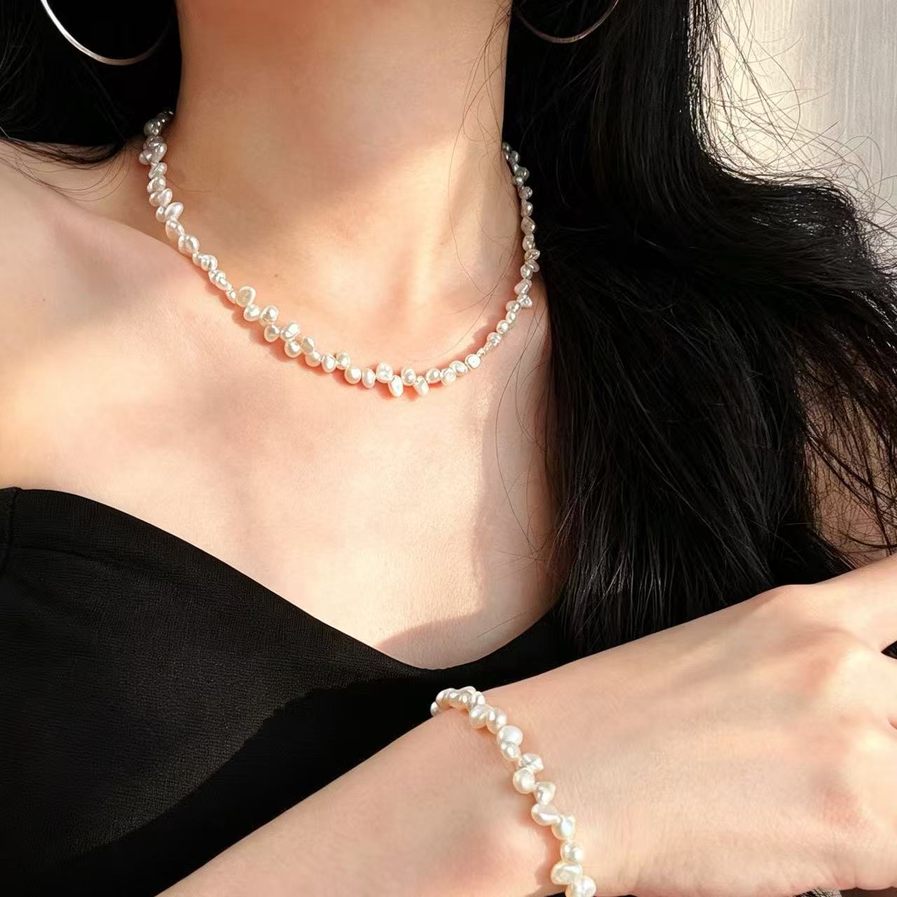 Petal Pearl Necklace & Bracelet Set — Everyday Elegance